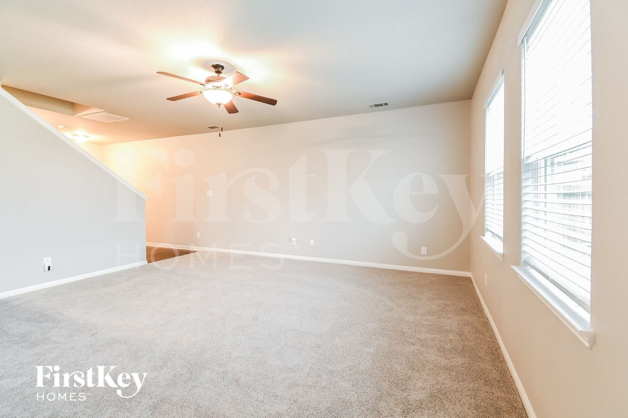 5931 Golden Cove Rd - Photo 3 of 15