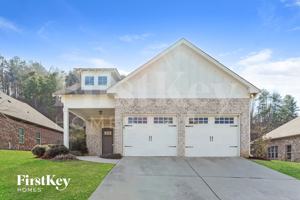 featured image of 1384 Woodridge Pl
