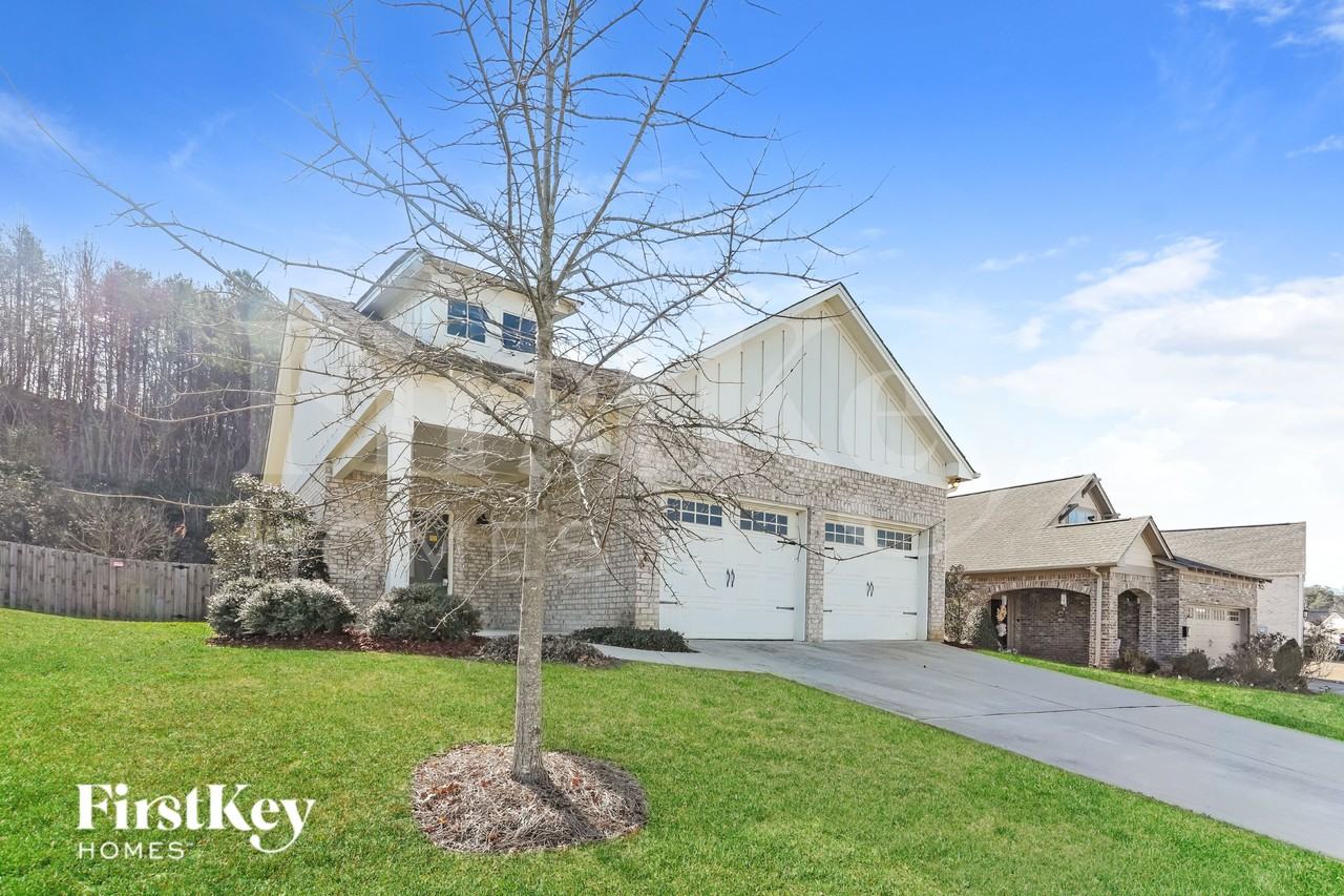 1384 Woodridge Pl - Photo 2 of 19