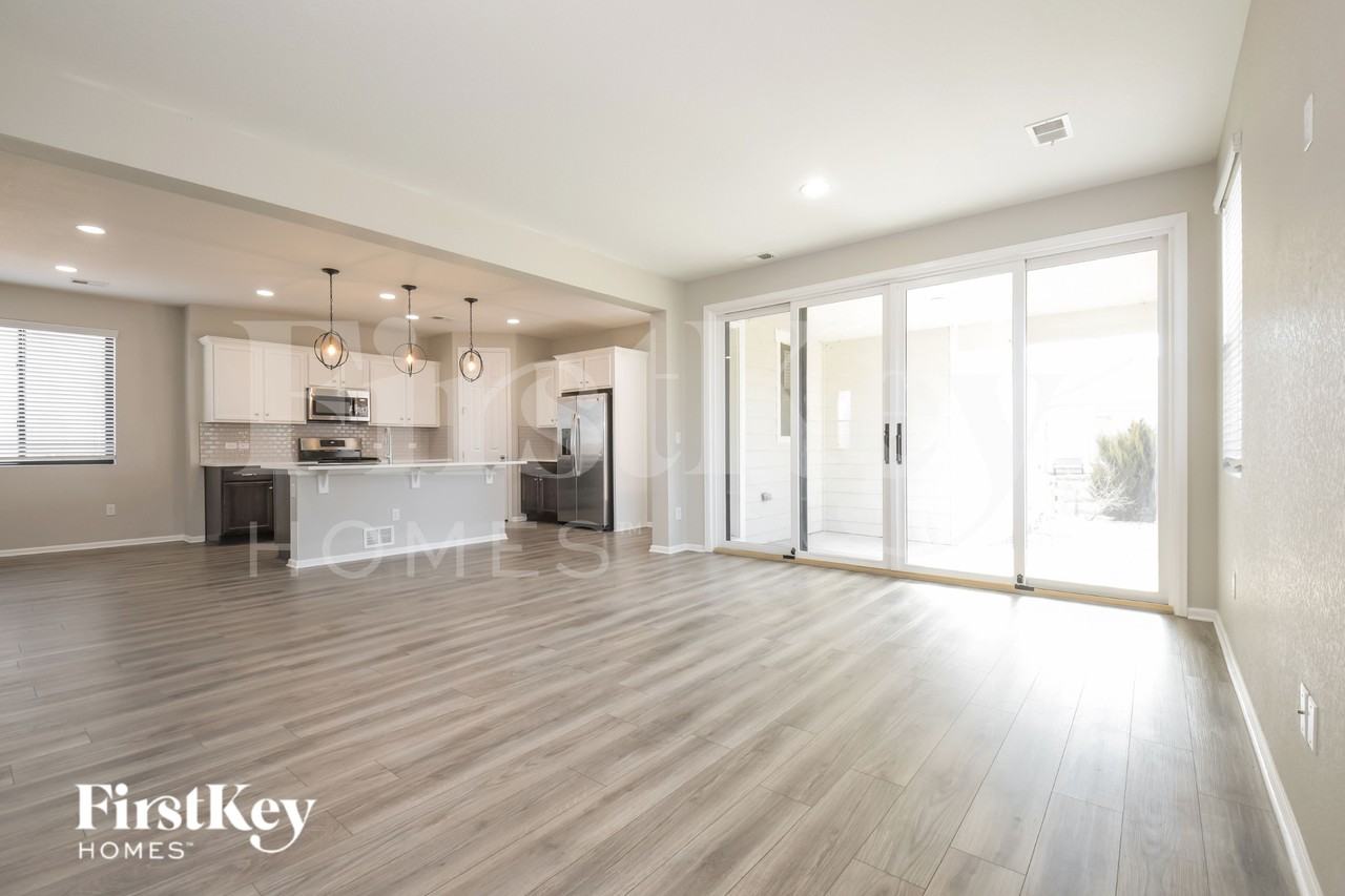 18020 E 100th Ave - Photo 2 of 19