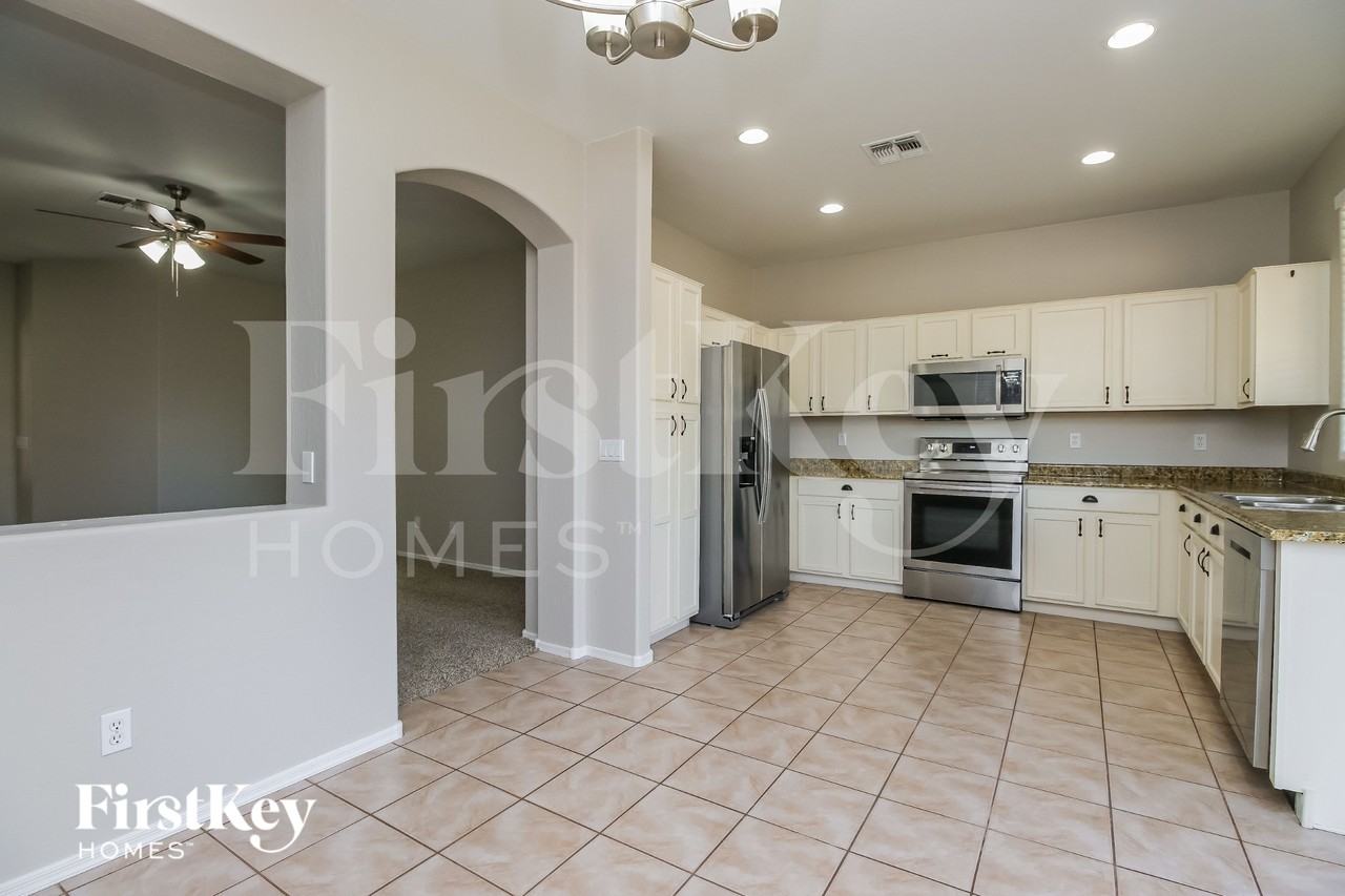 21488 E Camina Plata Ct - Photo 5 of 15