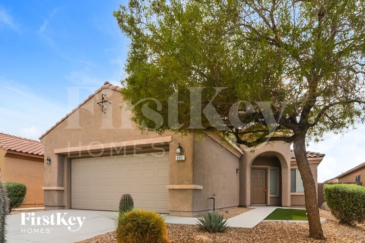 3957 Vulcan St - Photo 2 of 15