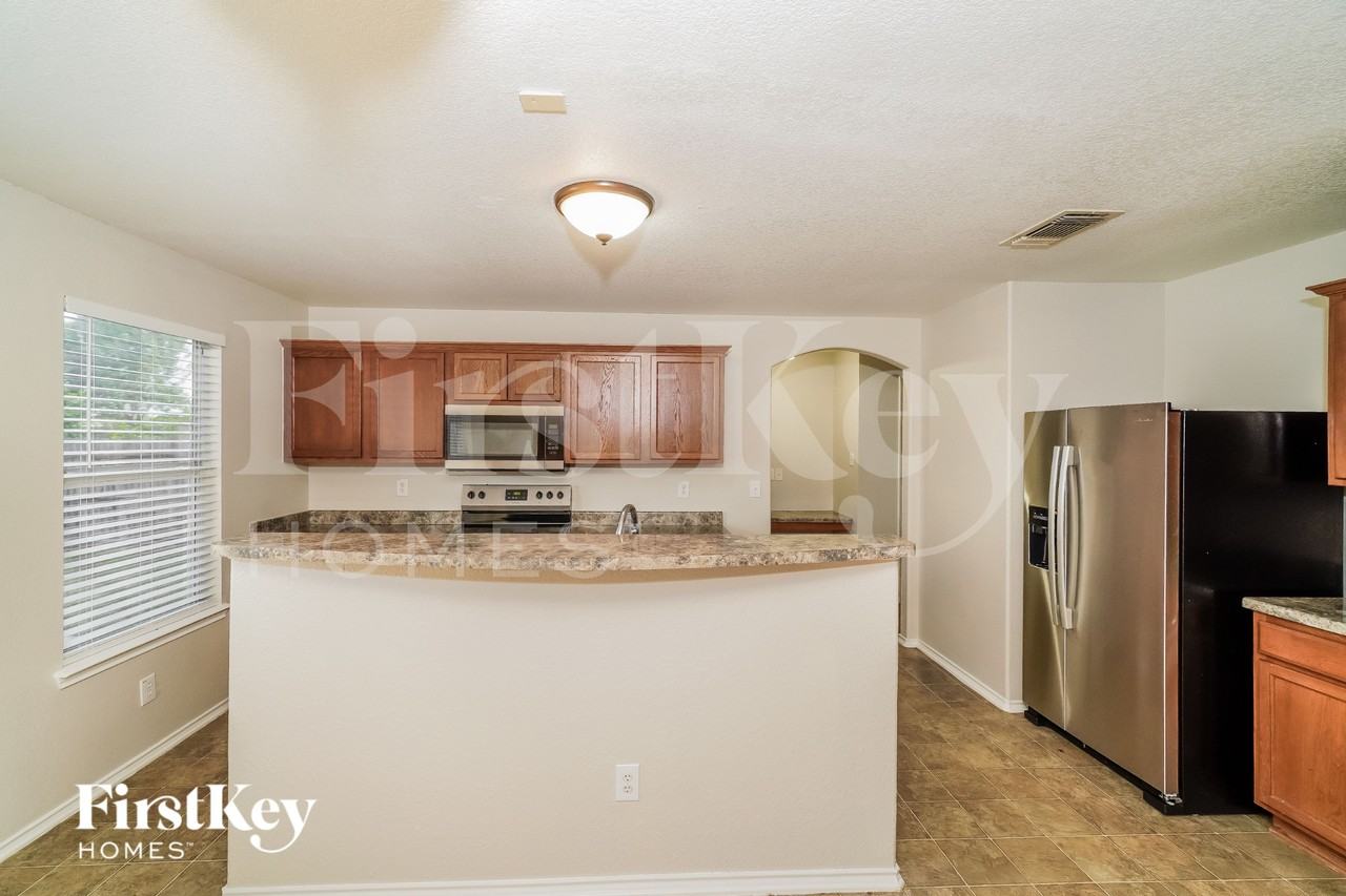 10115 Red Iron Crk - Photo 6 of 15