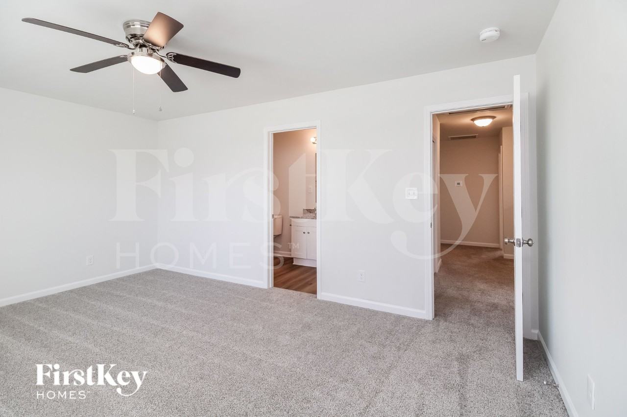 718 Ferndale Blvd - Photo 7 of 15