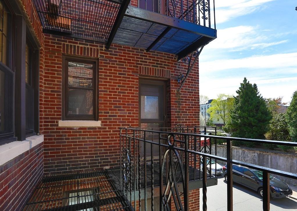 192 Chestnut Hill Ave #15 - Photo 7 of 7