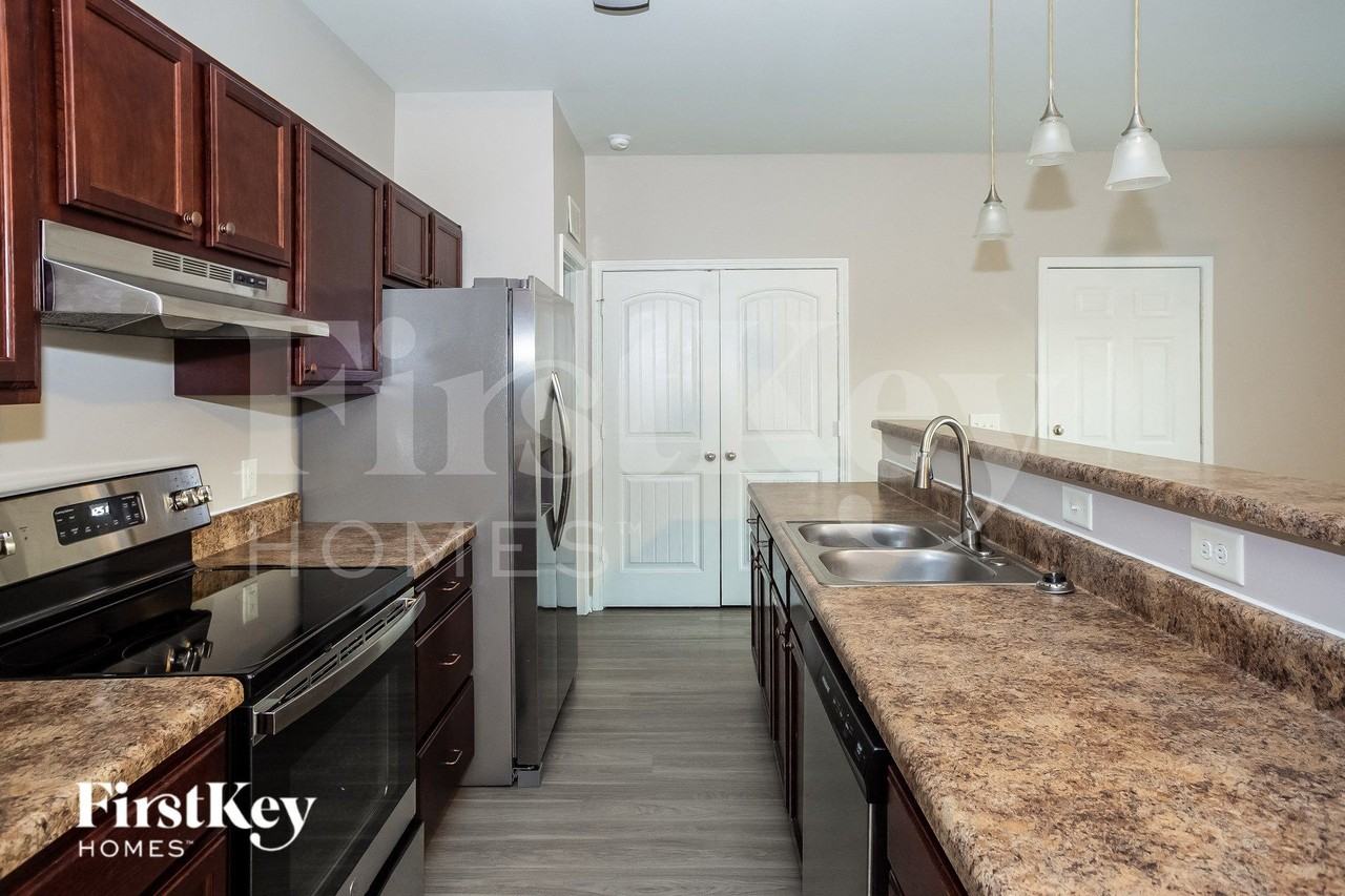 161 Princess Ave Sw - Photo 6 of 15