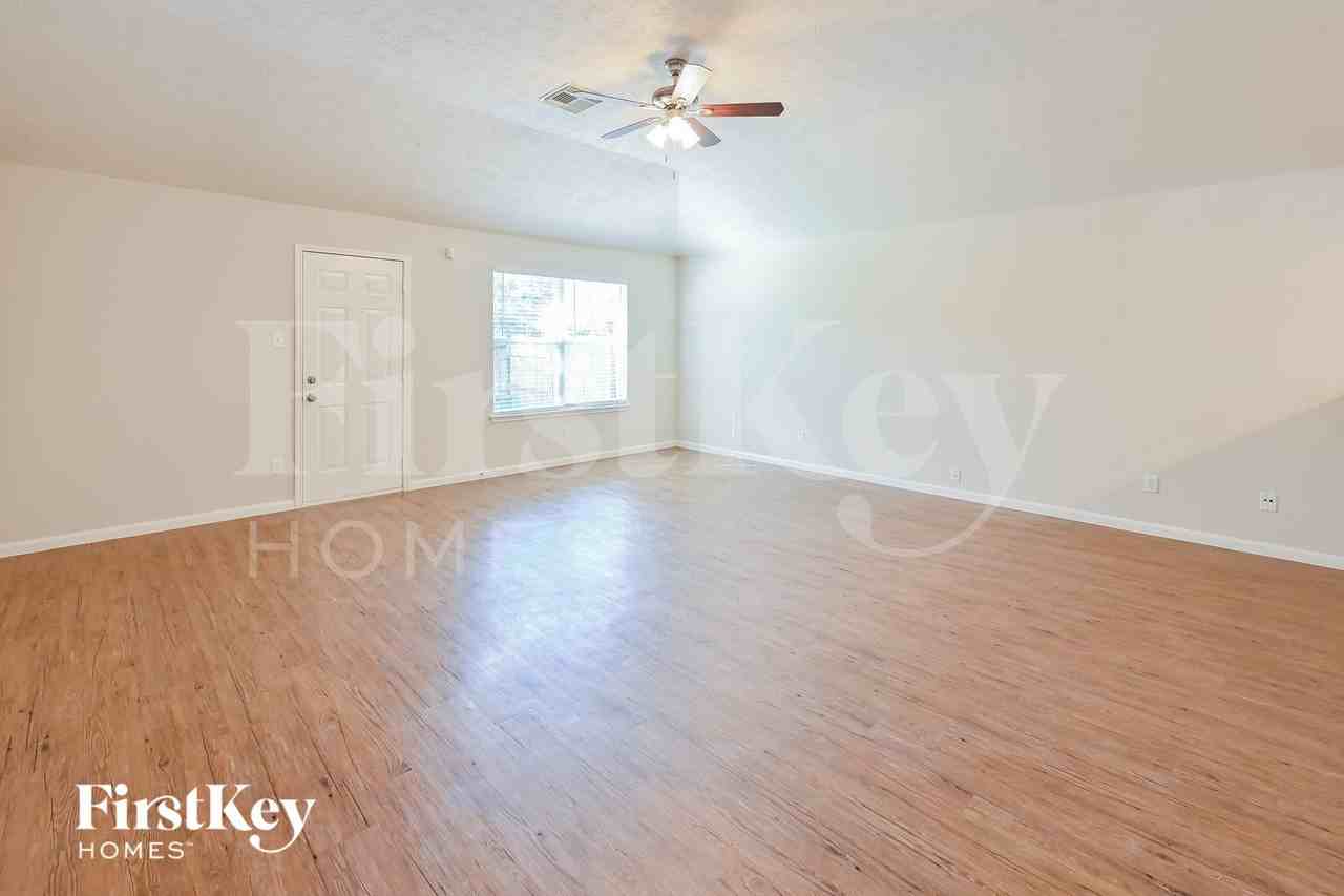 2506 Fox Water Dr - Photo 3 of 15