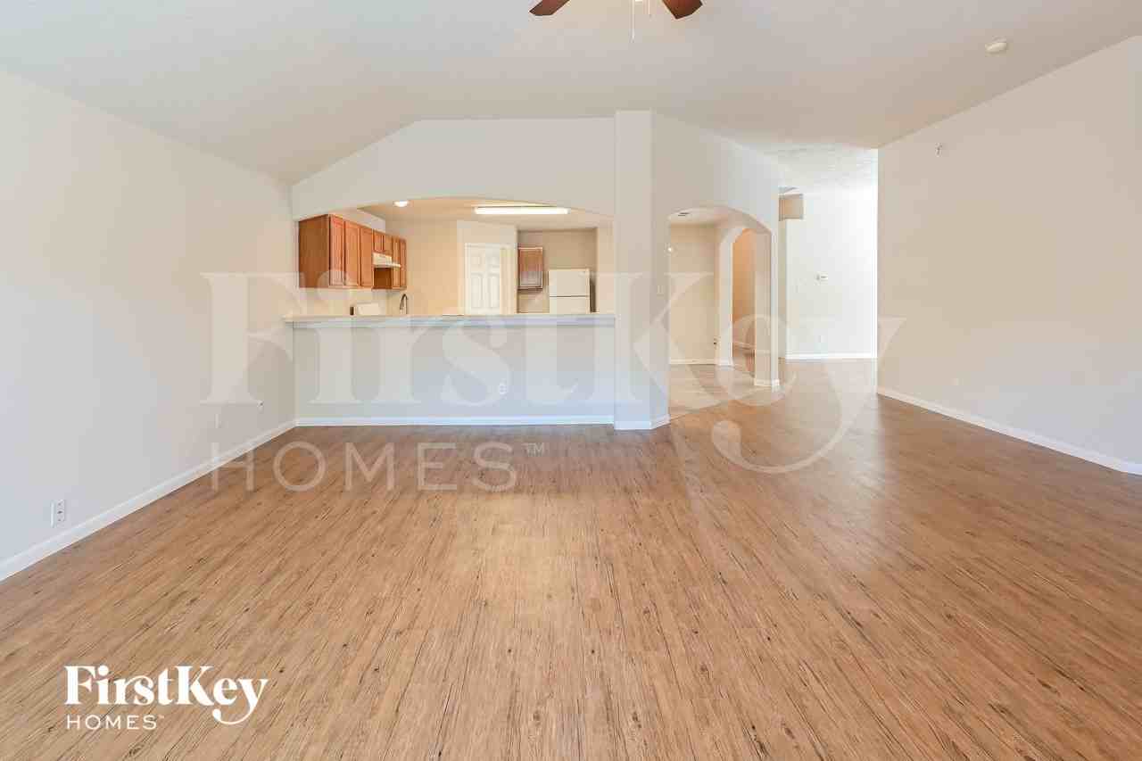 2506 Fox Water Dr - Photo 4 of 15