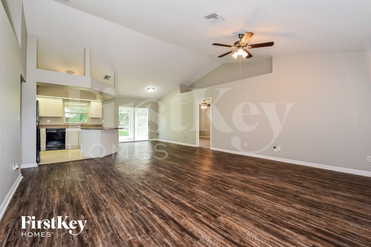 3619 Nw 41st Ln - Photo 3 of 15