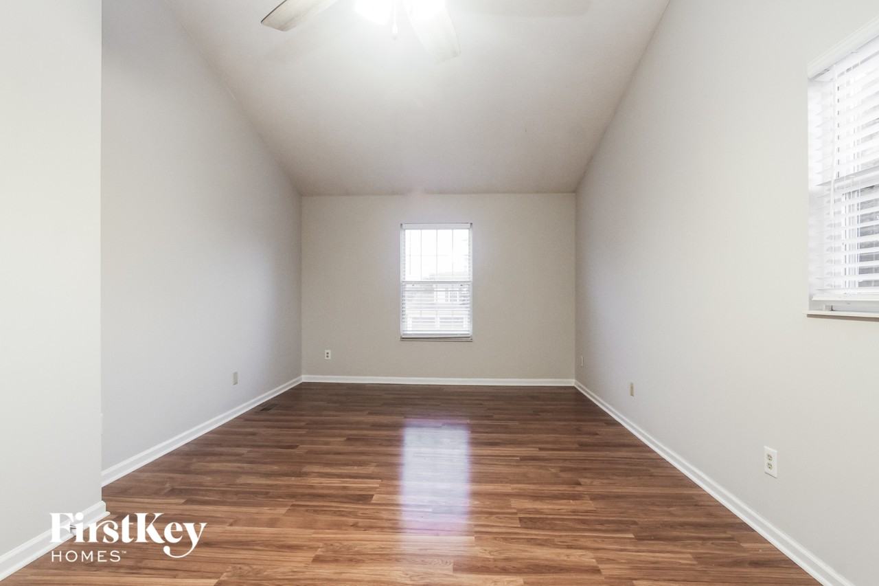 7716 Gullit Way - Photo 7 of 15