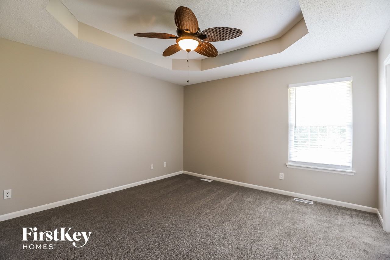 1109 Wiltshire Blvd - Photo 7 of 15