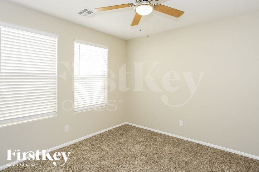 7506 Edgartown Harbor St - Photo 7 of 15