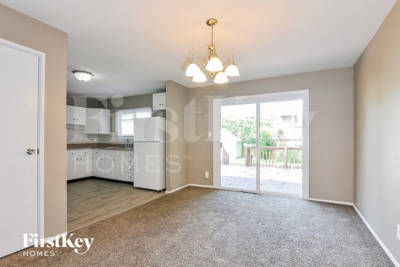 925 Chula Dr - Photo 3 of 15