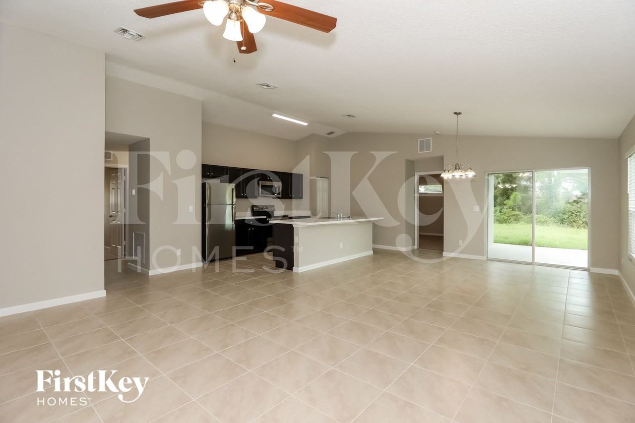 843 Sw Andrew Rd - Photo 4 of 15