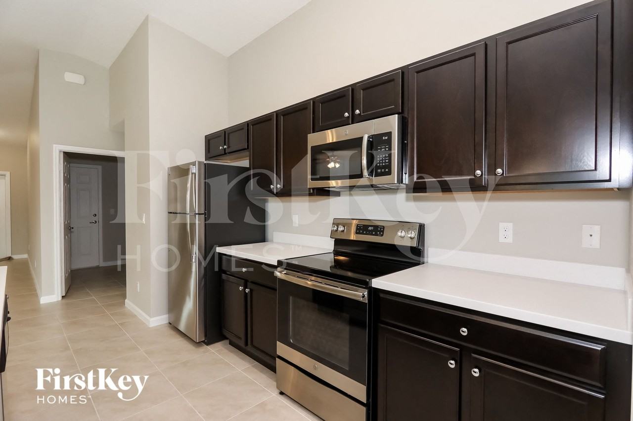 843 Sw Andrew Rd - Photo 5 of 15