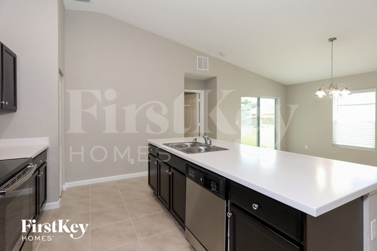 843 Sw Andrew Rd - Photo 6 of 15