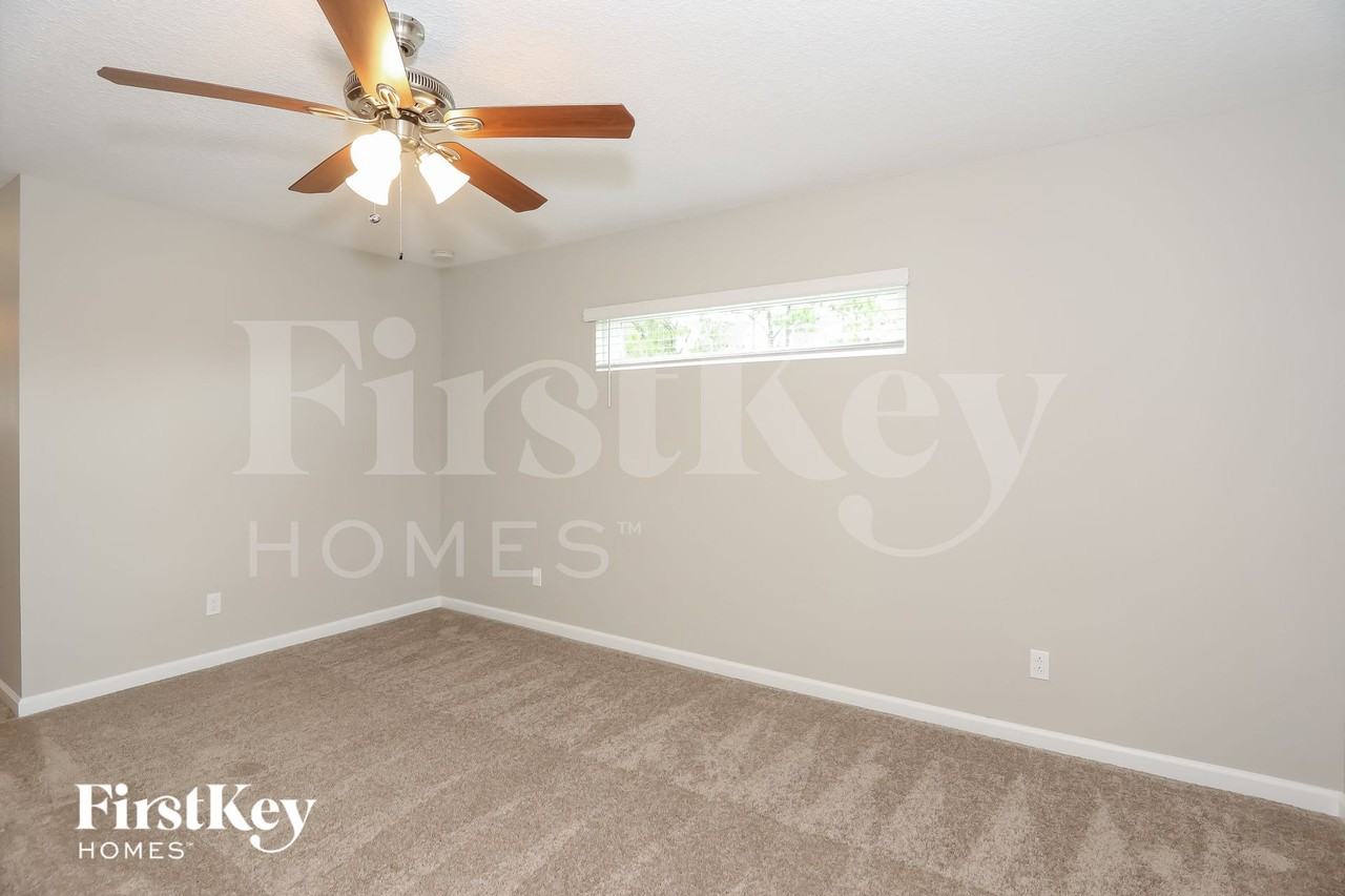 843 Sw Andrew Rd - Photo 7 of 15