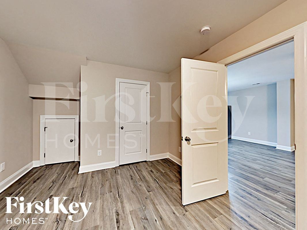 5771 Sumter Ave - Photo 7 of 17