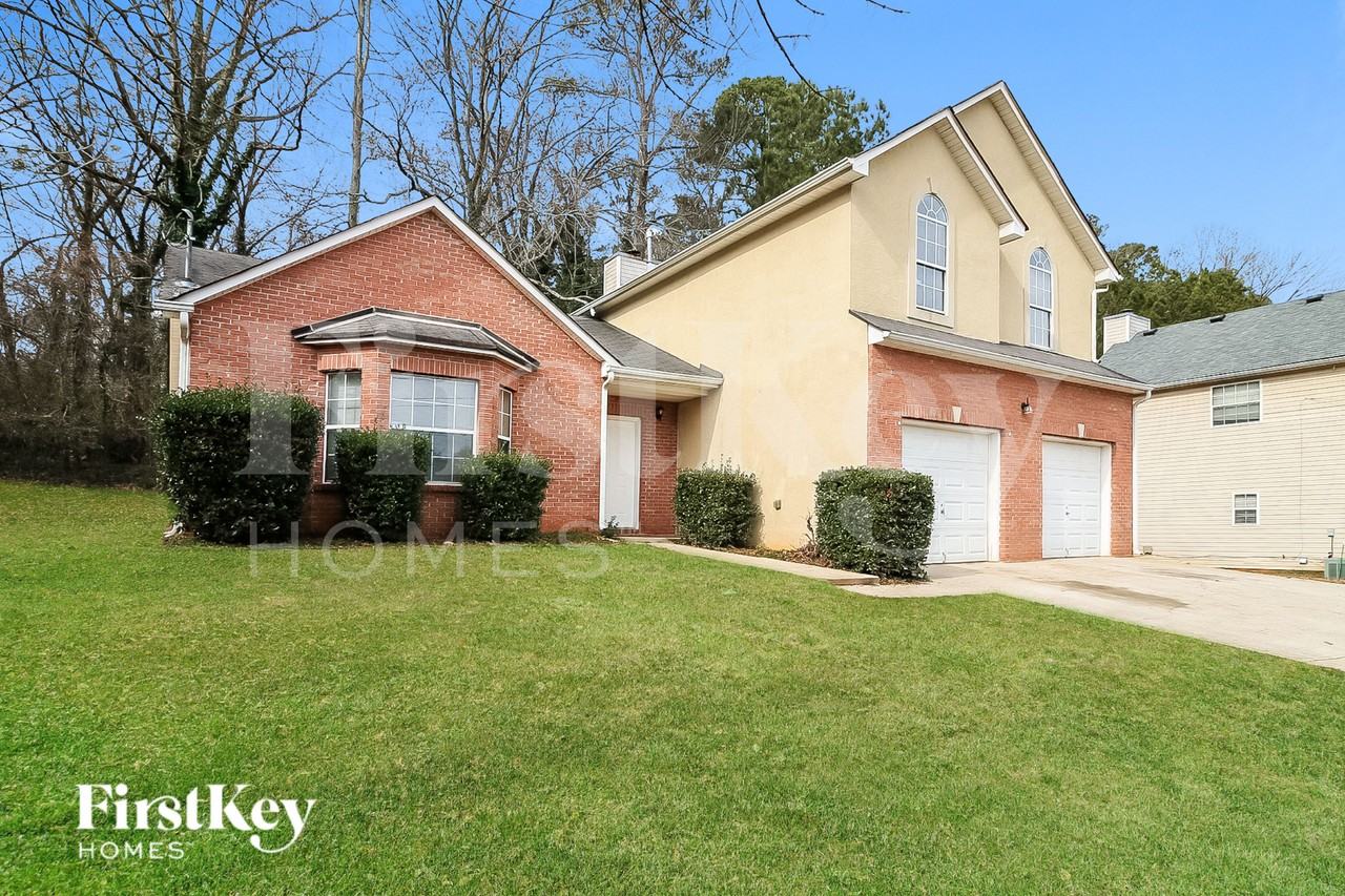 5243 Round Table Dr - Photo 3 of 19
