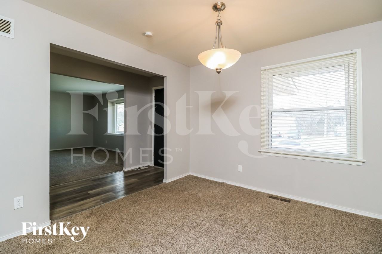 5134 Abington Rd - Photo 4 of 16