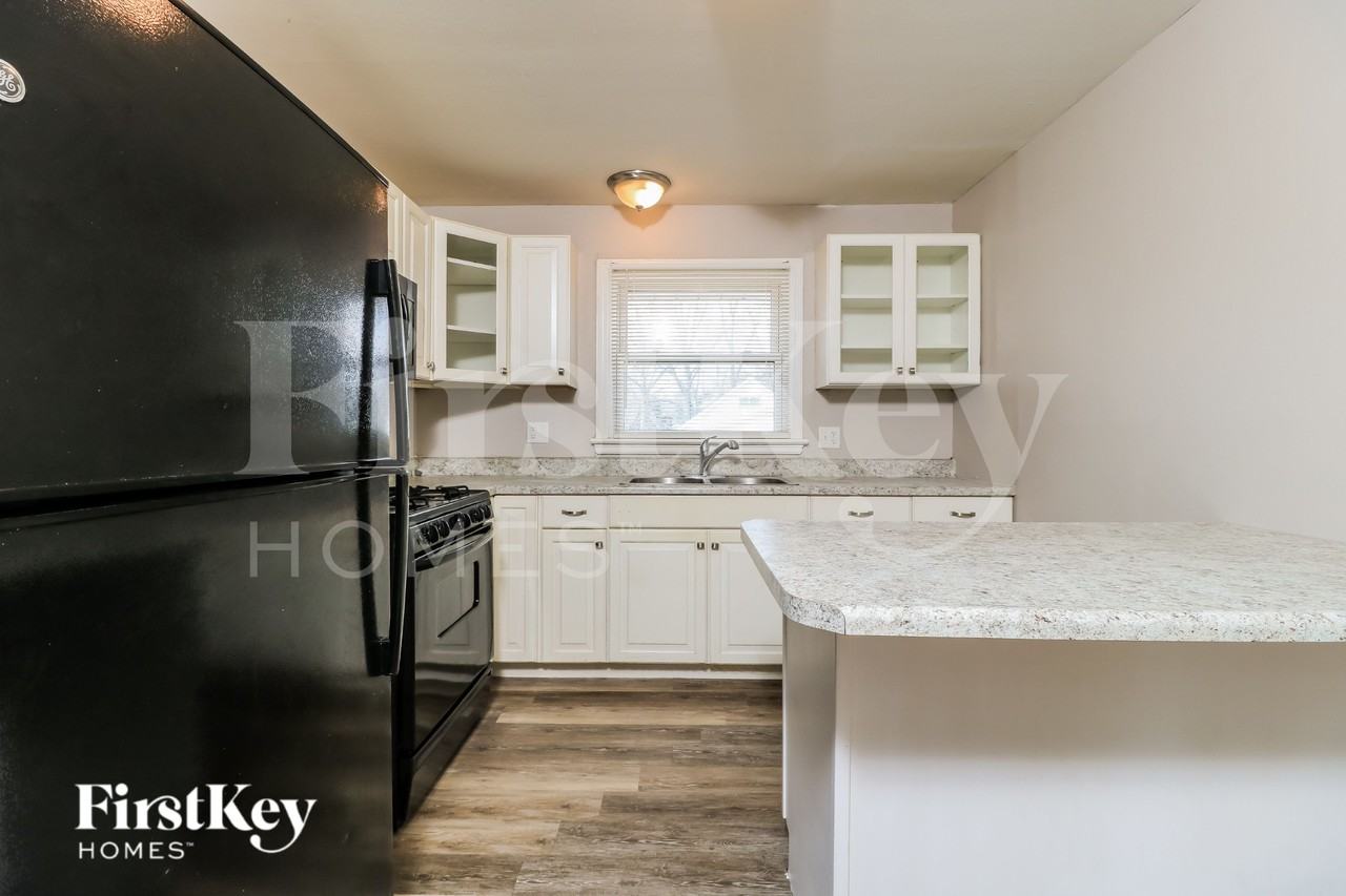 5134 Abington Rd - Photo 5 of 16