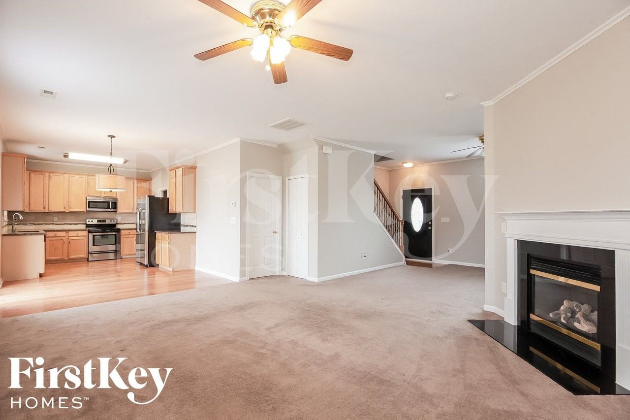 2329 Nettleton Ct - Photo 6 of 15