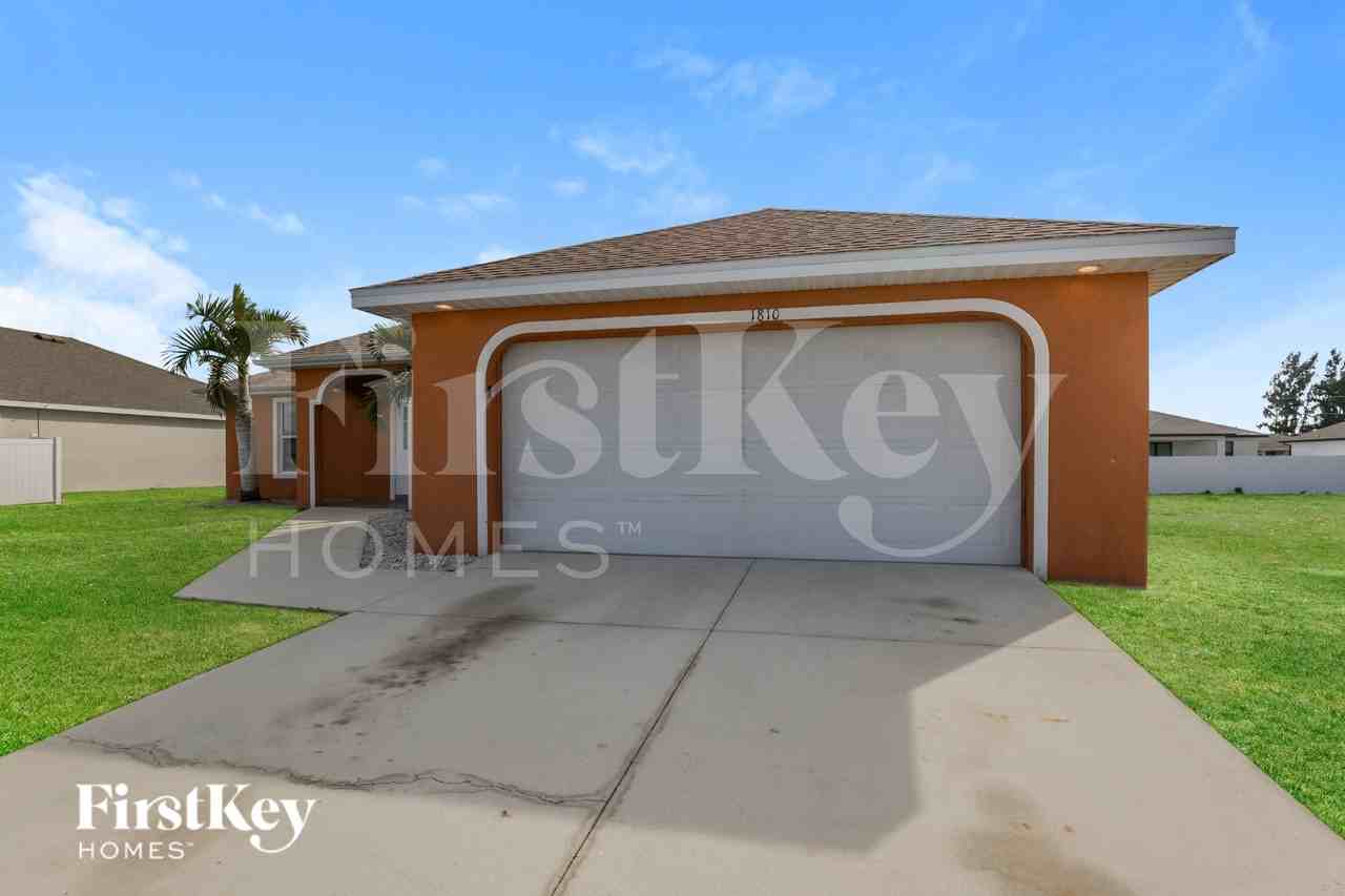 1810 Nwterrace - Photo 2 of 19