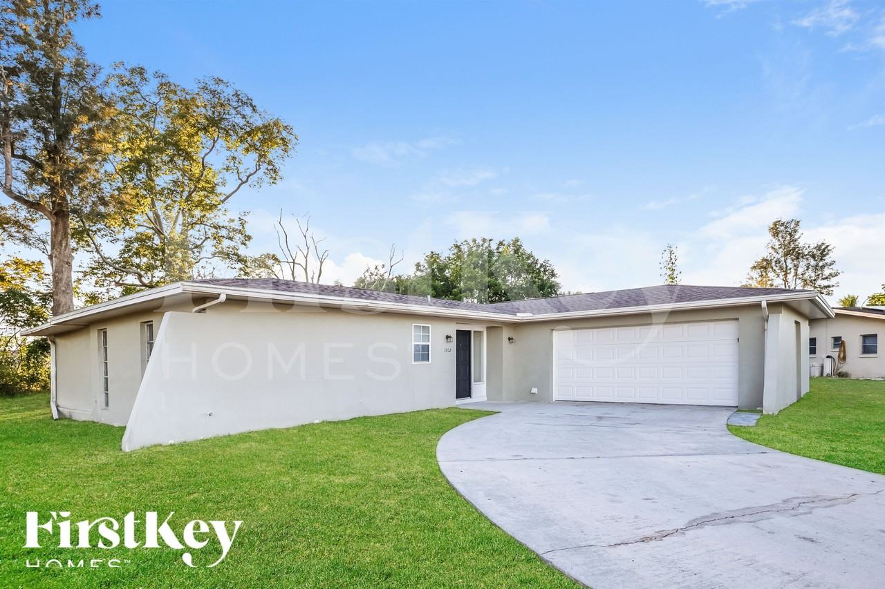 1802 Ridgecrest St - Photo 2 of 19