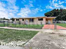 featured image of 17800 Nw 28th Ct