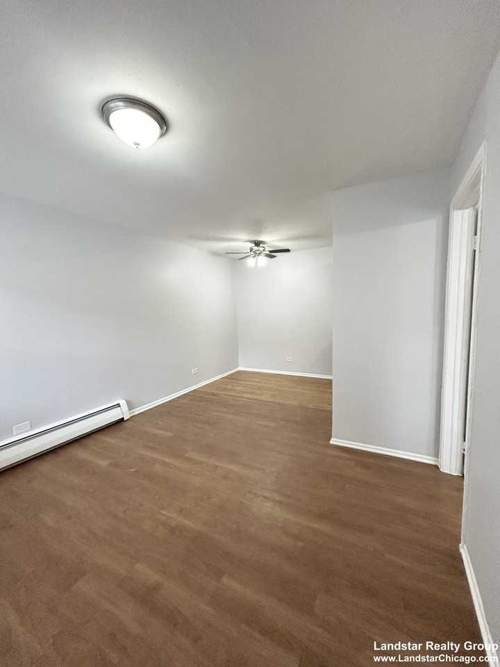 4616 N Beacon St #2G