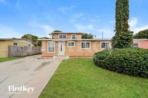 featured image of 1443 7th St