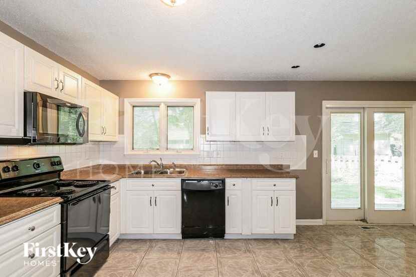 125 Lake Point Dr - Photo 6 of 16