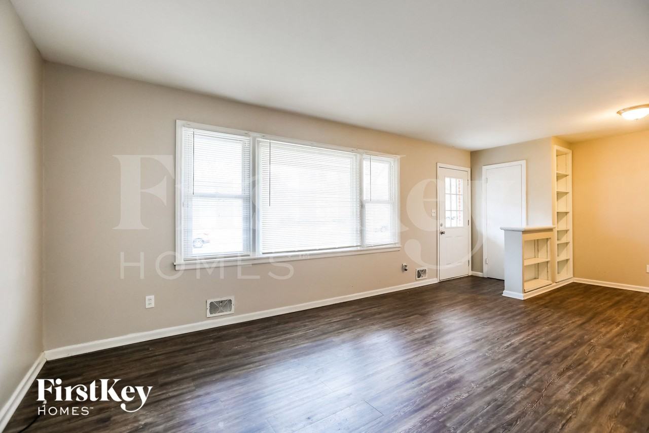 10508 E 33rd Ter S - Photo 4 of 15