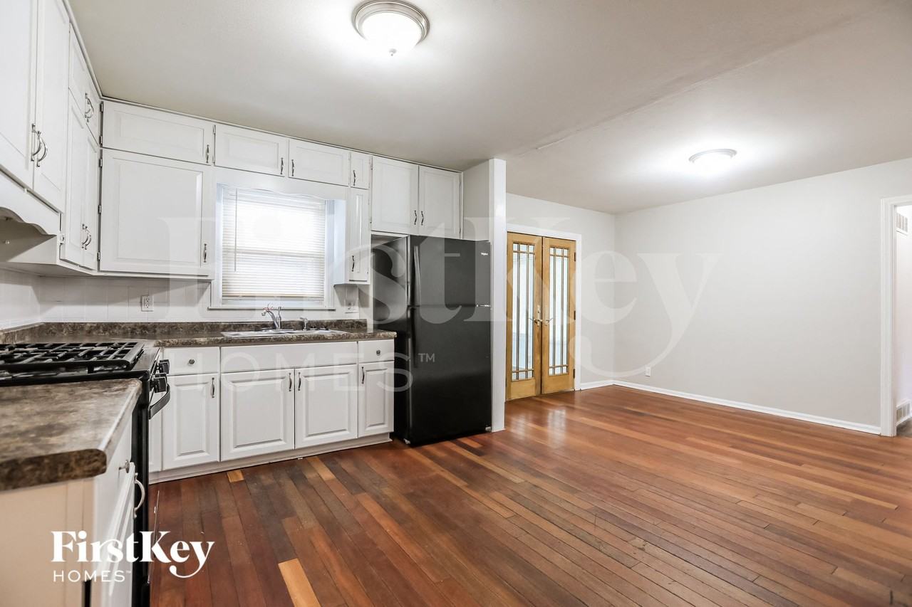 10508 E 33rd Ter S - Photo 6 of 15