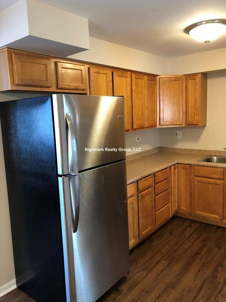 8549 Grand Ave #3OW - Photo 2 of 12