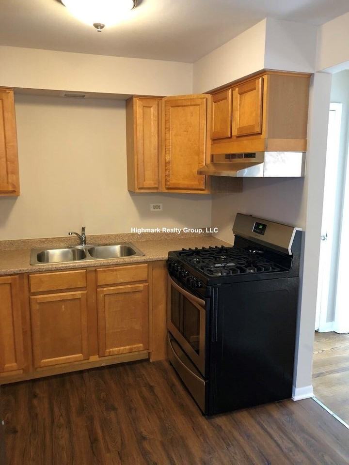 8549 Grand Ave #3OW - Photo 3 of 12