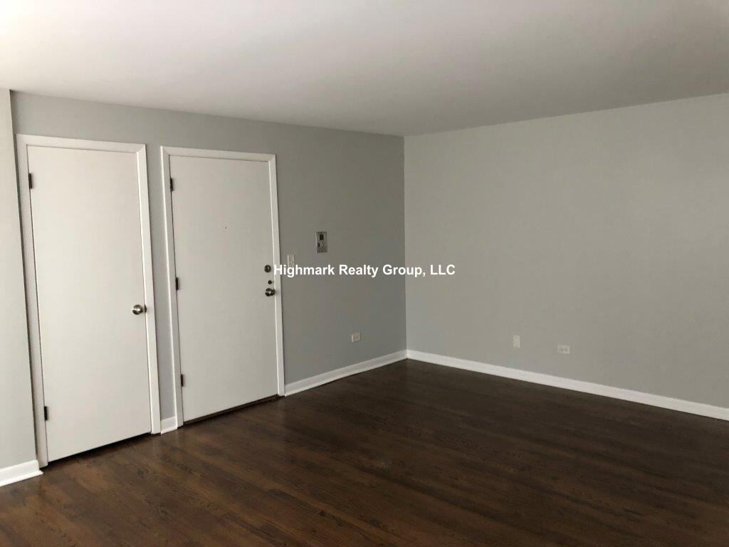 8549 Grand Ave #3OW - Photo 6 of 12