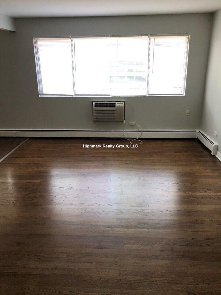 8549 Grand Ave #3OW - Photo 7 of 12