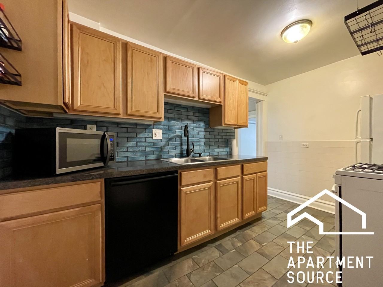 2617 N Albany Ave - Photo 2 of 20