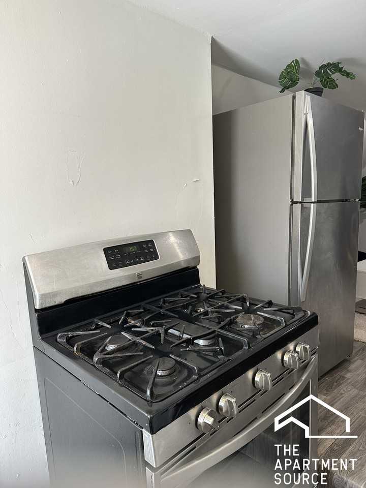 1820 N Kedvale Ave #2 - Photo 7 of 8