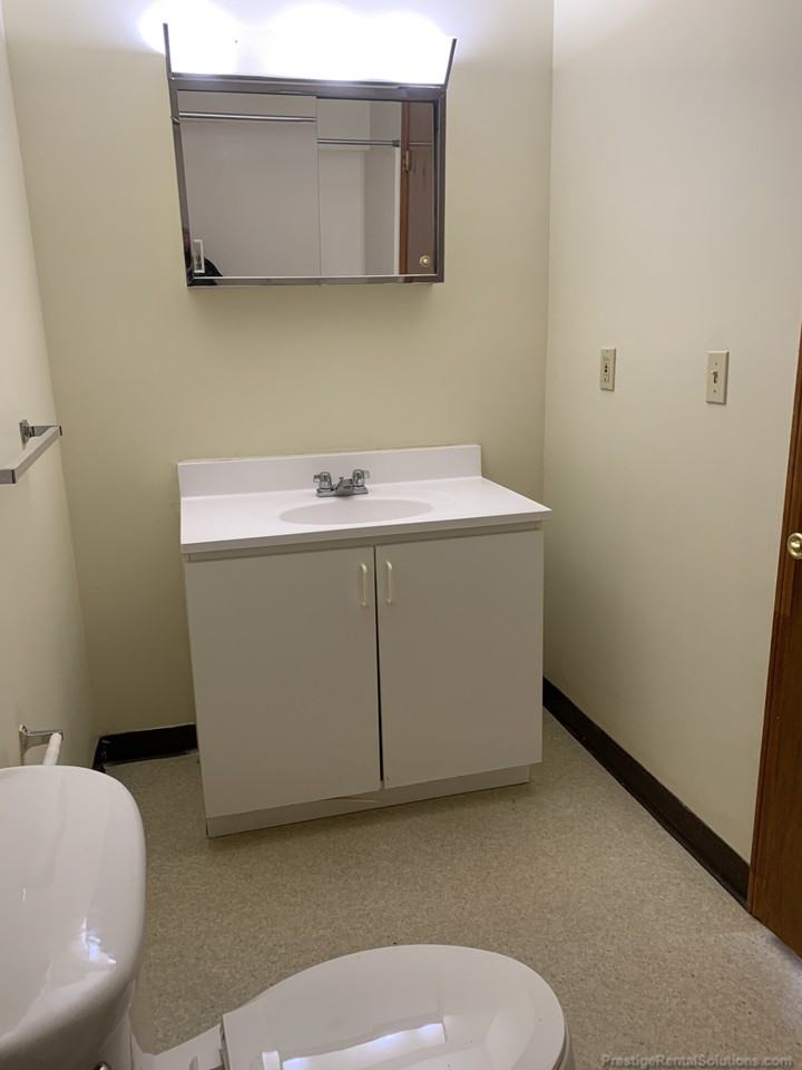 Willow St #304 - Photo 5 of 10