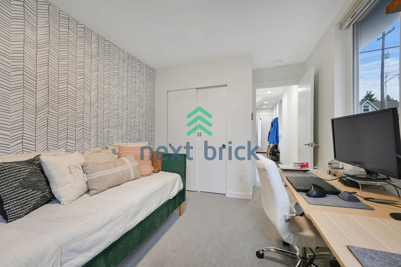 1319 Nw 85th St - Photo 7 of 16