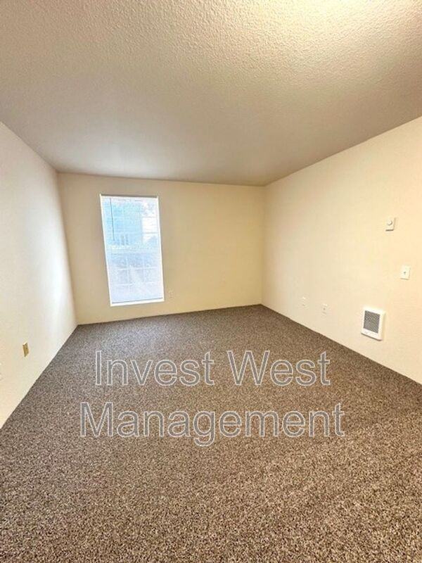 1811 Kingsley Rd #2 - Photo 7 of 10