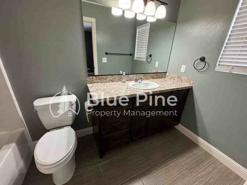 5181 Ryanne Way - Photo 7 of 23