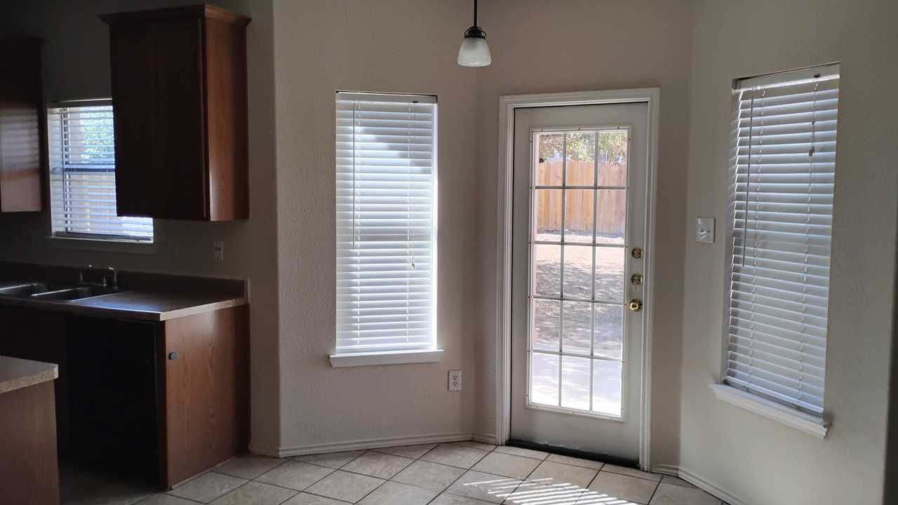 6615 Old Theater Rd - Photo 5 of 22