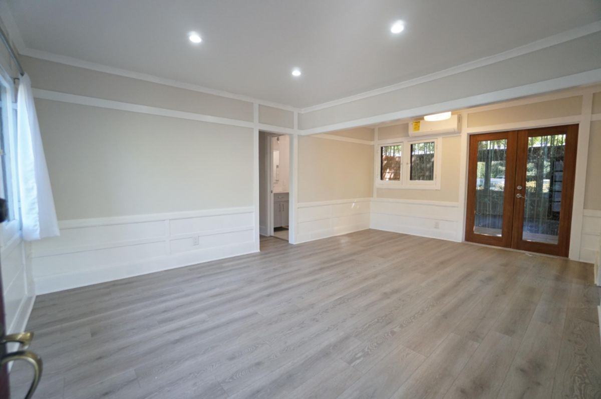 6043 Selma Ave - Photo 3 of 12