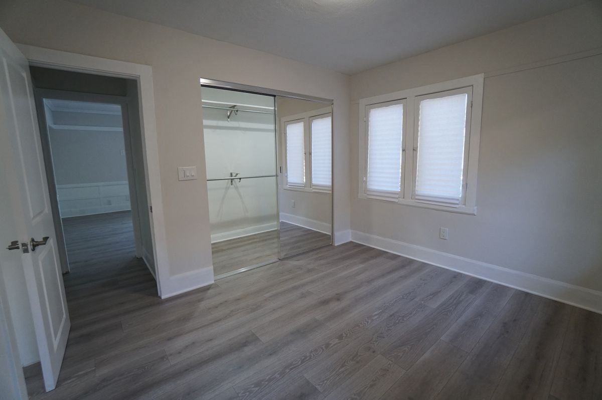 6043 Selma Ave - Photo 6 of 12