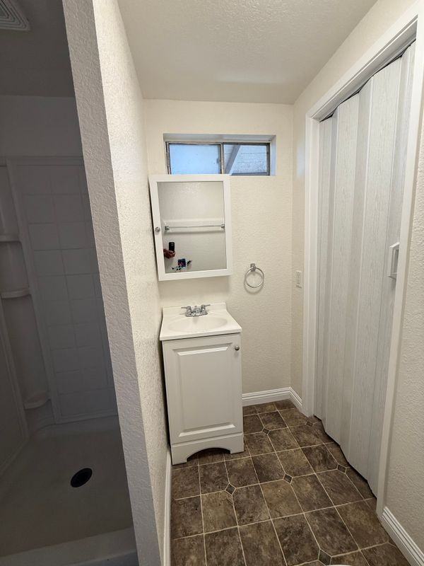 526 S Tulip St ##2 - Photo 4 of 12