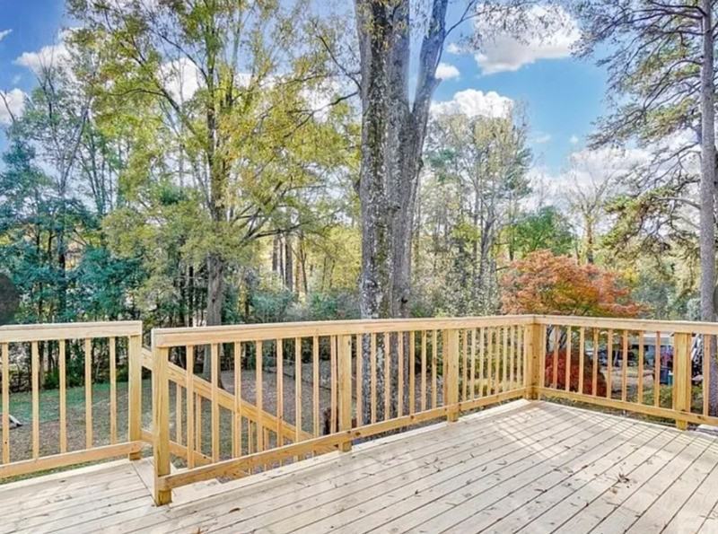 5922 Amity Pl - Photo 3 of 36