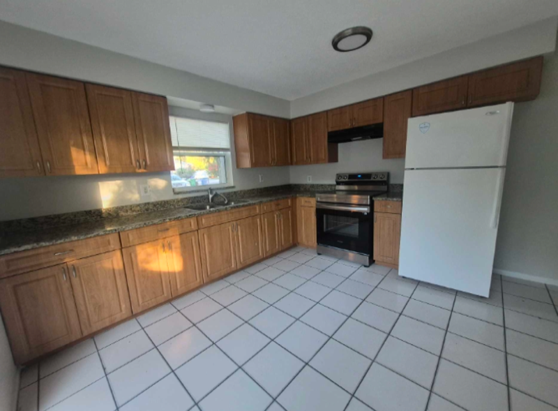 15117 Avalon Ave #A - Photo 2 of 14